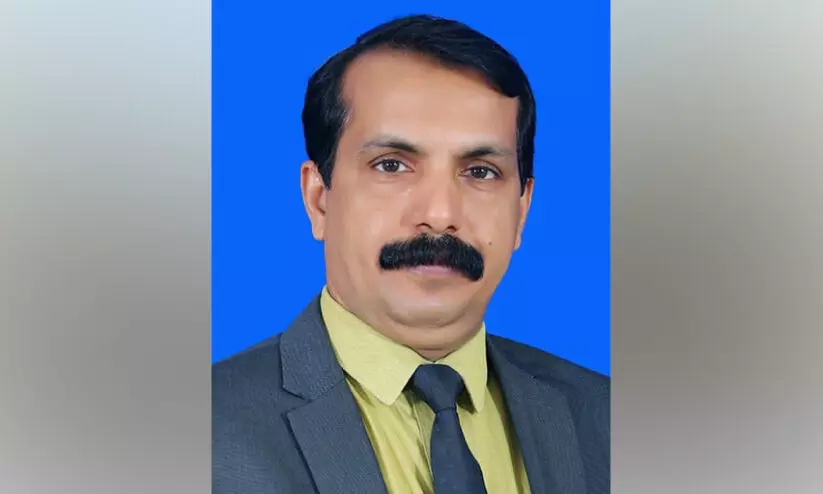 സ​ലാ​ല ഇ​ന്ത്യ​ൻ സ്കൂ​ൾ അ​സി.​വൈ​സ് പ്രി​ൻ​സി​പ്പ​ൽ സി.​കെ. വി​പി​ൻ ദാ​സി​ന് ഡോ​ക്ട​റേ​റ്റ്