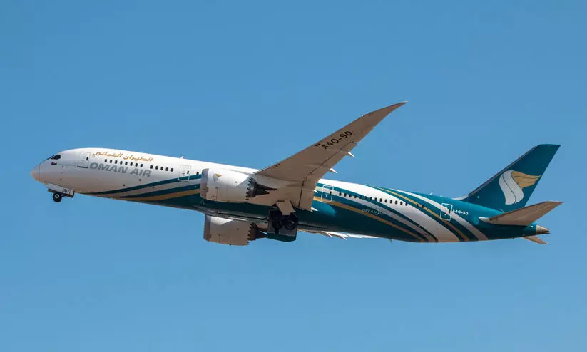 ഒ​മാ​ൻ എ​യ​ർ വി​മാ​നം തി​രി​ച്ചി​റ​ക്കി