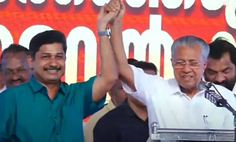 വാരിയൻ കുന്നത്തിനെ ചതിച്ച മണ്ണാണിത്, നമ്മളും ഒരു ചതിക്കിരയായാണ് തെരഞ്ഞെടുപ്പ് നേരിടേണ്ടി വന്നത്-മുഖ്യമന്ത്രി