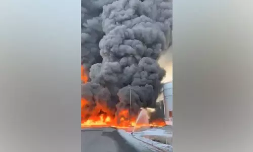 അ​ൽ​ഹം​രി​യ തു​റ​മു​ഖ​ത്ത്​ വെ​യ​ർ​ഹൗ​സി​ൽ തീ​പി​ടി​ത്തം