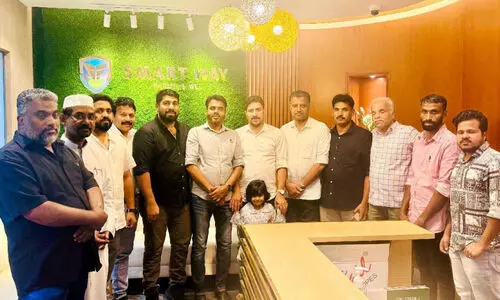 ഹ​ജ്ജ് യാ​ത്ര​യ​യ​പ്പ് ന​ൽ​കി