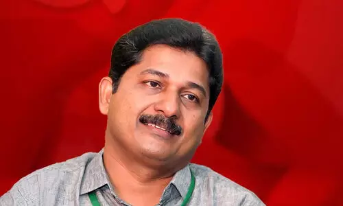 സംഘര്‍ഷങ്ങളും തര്‍ക്കങ്ങളും യുദ്ധത്തിലേക്കെത്താതെ പരിഹരിക്കപ്പെടട്ടെ, ഈ കാലത്തും യുദ്ധോന്മാദികളായ ചിലര്‍ നാട്ടിലുണ്ട് -എം. സ്വരാജ്