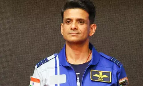 ഇ​ന്ത്യ​യെ കാ​ണാ​ൻ എ​ങ്ങ​നെ?