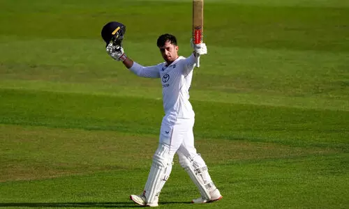 ഇന്ത്യ എക്കെതിരെ അതേ നാണയത്തിൽ തിരിച്ചടിച്ച് ഇംഗ്ലണ്ട് ലയൻസ്, ഏഴിന് 527