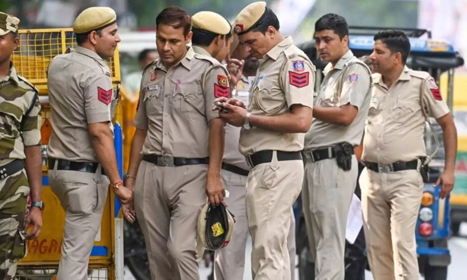 51 ലക്ഷം രൂപയും ആഭരണങ്ങളും മോഷ്ടിച്ച ഹെഡ് കോൺസ്റ്റബിളിനെ ഡൽഹി പൊലീസ് പ്രത്യേക വിഭാഗം അറസ്റ്റ് ചെയ്തു