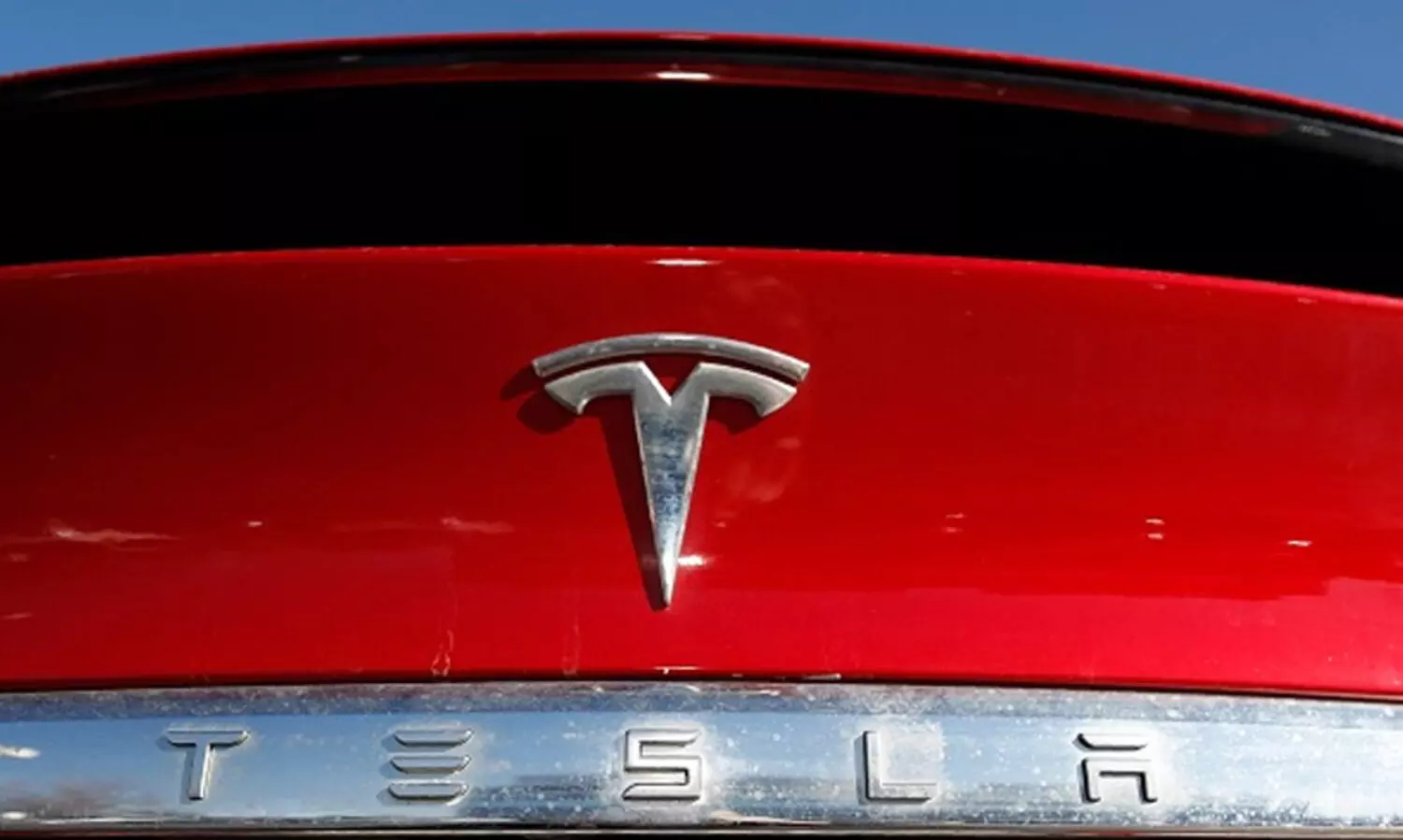 ഇന്ത്യയിൽ ഇലക്ട്രിക് കാറുകൾ നിർമിക്കാൻ ടെസ്‌ലക്ക് താൽപര്യമില്ല; ഷോറൂമുകൾ നിർമിക്കാമെന്ന്