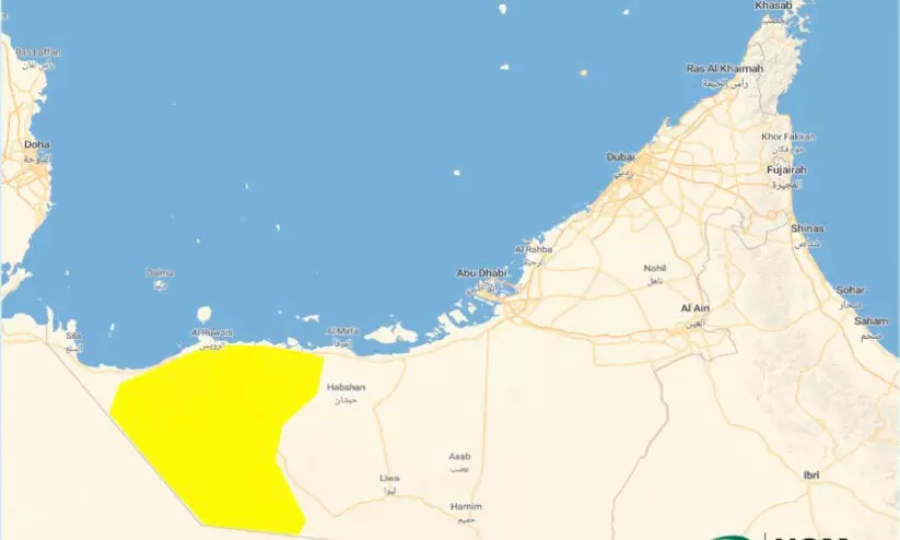 പ​ല​യി​ട​ങ്ങ​ളി​ലും പൊ​ടി​ക്കാ​റ്റ്​; ചൂ​ട്​ കൂ​ടാ​ൻ സാ​ധ്യ​ത