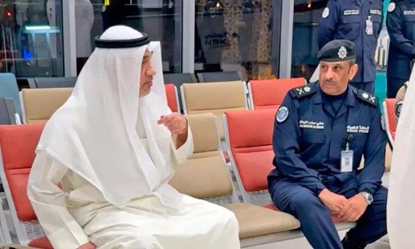 തി​ര​ക്കേ​റി​യ സീ​സ​ൺ വി​മാ​ന​ത്താ​വ​ള​ത്തി​ലെ ഒ​രു​ക്ക​ങ്ങ​ൾ വി​ല​യി​രു​ത്തി ആ​ഭ്യ​ന്ത​ര മ​ന്ത്രി