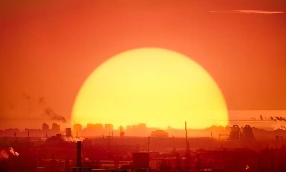 24 മണിക്കൂറിനിടെ ഭൂമിയിലെ ഏറ്റവും ചൂടേറിയ 10 സ്ഥലങ്ങളിൽ ഒമാനും! 24 മണിക്കൂറിനിടെ ഭൂമിയിലെ ഏറ്റവും ചൂടേറിയ 10 സ്ഥലങ്ങളിൽ ഒമാനും!