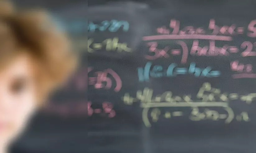 മുടി വെട്ടിയത് ശരിയായില്ലെന്ന് പറഞ്ഞ് വിദ്യാർഥിയെ ക്ലാസിന് പുറത്ത് നിർത്തി; തെറ്റുപറ്റിയെന്ന് സ്കൂൾ അധികൃതർ