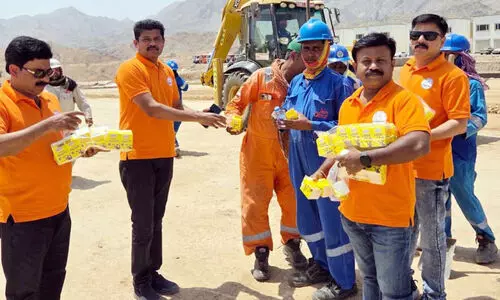 നി​ർ​മാ​ണ തൊ​ഴി​ലാ​ളി​ക​ൾ​ക്ക് ആ​ശ്വാ​സ​വു​മാ​യി പ്ര​തീ​ക്ഷ ഒ​മാ​ൻ