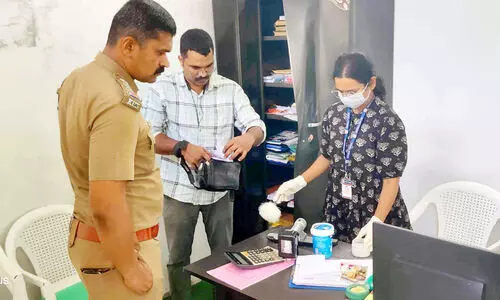 ഈസ്റ്റ് ഒറ്റപ്പാലം ജുമാമസ്ജിദ് ഓഫിസിൽ കവർച്ച; ആറ് ലക്ഷത്തോളം രൂപ നഷ്ടപ്പെട്ടു