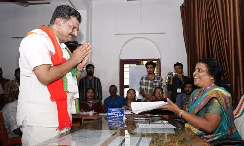 പി.വി അൻവറിന്റെ ഒ​​​രു പത്രിക തള്ളി; തൃണമൂൽ കോൺഗ്രസ് സ്ഥാനാർഥിയായി മത്സരിക്കാനാവില്ല