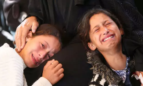 ഇന്ധനമില്ല; ഗസ്സയിൽ ആശുപത്രികൾ ശ്മശാനമാകുമെന്ന് മുന്നറിയിപ്പ്, ഭ​ക്ഷ​ണ കേ​ന്ദ്ര​ങ്ങ​ളി​ൽ കൂ​ട്ട​ക്കൊ​ല തു​ട​ർ​ന്ന് ഇ​സ്രാ​യേ​ൽ