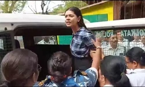 വ​ർ​ഗീ​യ പ​രാ​മ​ർ​ശം: ഇ​ൻ​സ്റ്റ​ഗ്രാം ഇൻഫ്ലുവൻസർ ശ​ർ​മി​ഷ്ഠ പ​നോ​ലി​യുടെ അറസ്റ്റ് നിയമപരമെന്ന് പൊലീസ്