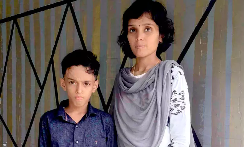 നോവുന്ന ഓർമകളുമായി അവ്യക്ത് ഇനി പുതിയ വിദ്യാലയത്തിൽ