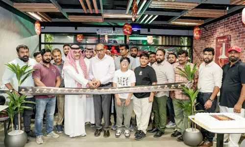 ‘മഞ്ചീസ്’ ഫാസ്​റ്റ്​ ഫുഡ്​ ബത്ഹ ശാഖ പ്രവര്‍ത്തനം ആരംഭിച്ചു