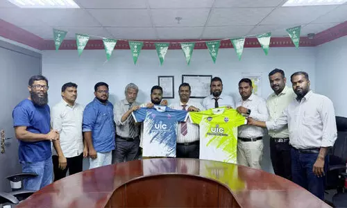 മാ​ൻ​ഡ്രി​ഡ് എ​ഫ്.​സി ജ​ഴ്സി പ്ര​കാ​ശ​നം ചെ​യ്തു