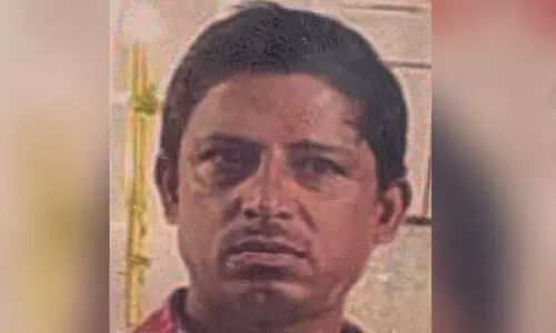 കട്ടിലിൽ കിടന്ന മുത്തശ്ശിയുടെ മുഖത്ത് തലയിണ അമർത്തി കൊലപ്പെടുത്താൻ ശ്രമം, കഴുത്തിലെ സ്വർണമാല കവർന്നു; കൊച്ചുമകൻ മണിക്കൂറുകൾക്കകം അറസ്റ്റിൽ