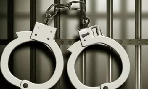 വി​വി​ധ മ​യ​ക്കു​മ​രു​ന്നു​ക​ളു​മാ​യി പത്തു പേ​ർ പി​ടി​യി​ൽ