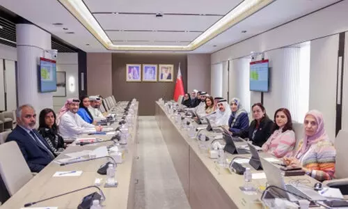 വർക്ക് പെർമിറ്റ് പുതുക്കുന്നതിന് 30 ദിവസത്തെ കാലാവധി അനുവദിക്കണം -ശൂറാ കൗൺസിൽ സർവിസസ് കമ്മിറ്റി