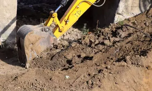 യു.പിയിലെ സംഭലിൽ മുസ്‌ലിം ശ്മശാനം പൊളിച്ചുനീക്കി പൊലീസ്; അനധികൃത ഭൂമിയെന്ന് സർക്കാർ