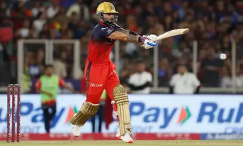 ഒരേയൊരു കിങ്! ഐ.പി.എല്ലിൽ കോഹ്ലിക്ക് വീണ്ടും റെക്കോഡ്, മറികടന്നത് ശിഖർ ധവാനെ...