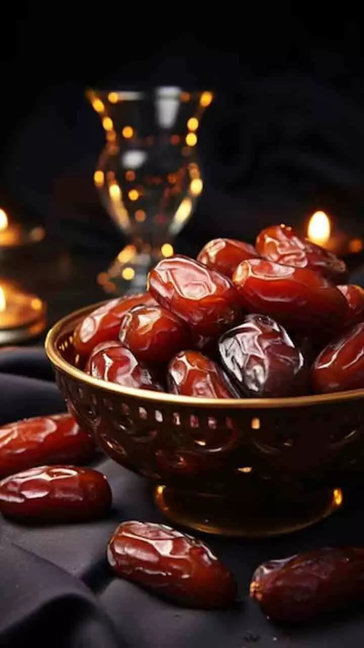 ഈന്തപ്പഴം പതിവായി കഴിക്കുന്നവരാണോ? ഇത് അറിഞ്ഞു വെച്ചോളൂ