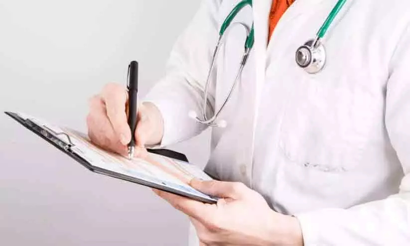 ട്രാ​വ​ൽ ക്ലി​നി​ക്കു​ക​ളു​ടെ ജോ​ലി സ​മ​യം നീ​ട്ടി