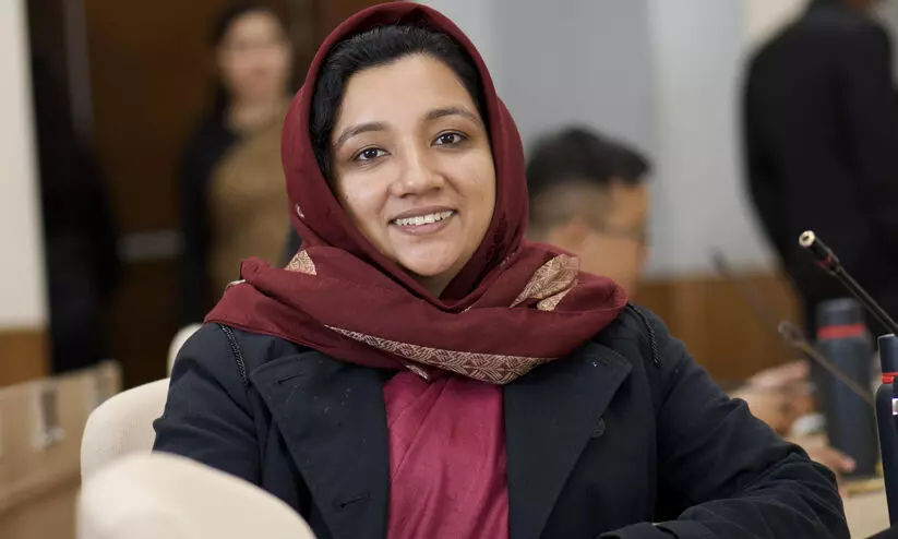 ‘പരീക്ഷാത്തലേന്ന് ഞാൻ നന്നായി ഉറങ്ങും, എടുത്താൽ പൊന്താത്ത മാർക്കൊന്നും കിട്ടിയിട്ടില്ല’ -സ്കൂൾ ജീവിതം ഓർത്തെടുത്ത് ഡോ. അദീല അബ്ദുല്ല ഐ.എ.എസ് ‘പരീക്ഷാത്തലേന്ന് ഞാൻ നന്നായി ഉറങ്ങും, എടുത്താൽ പൊന്താത്ത മാർക്കൊന്നും കിട്ടിയിട്ടില്ല’ -സ്കൂൾ ജീവിതം ഓർത്തെടുത്ത് ഡോ. അദീല അബ്ദുല്ല ഐ.എ.എസ്