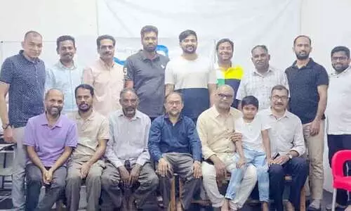 ഹാ​ജി​മാ​ർ​ക്കും വ​ള​ൻ​റി​യ​ർ​മാ​ർ​ക്കും യാ​ത്ര​യ​യ​പ്പ് ന​ൽ​കി