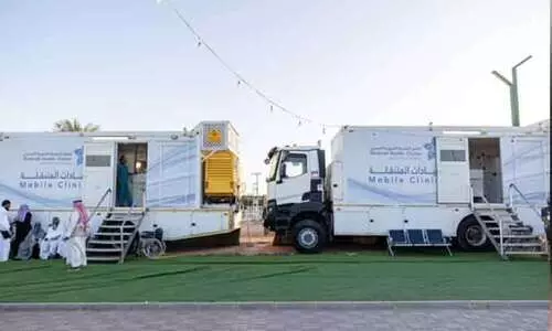 തീ​ർ​ഥാ​ട​ക​ർ​ക്കൊ​പ്പം സ​ഞ്ച​രി​ച്ച്​ മൊ​ബൈ​ൽ ക്ലി​നി​ക്കു​ക​ൾ