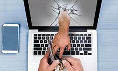 ഓൺലൈൻ തട്ടിപ്പ്​: മൂവാറ്റുപുഴ സ്വദേശിക്ക് അരക്കോടിയിലധികം നഷ്ടമായി