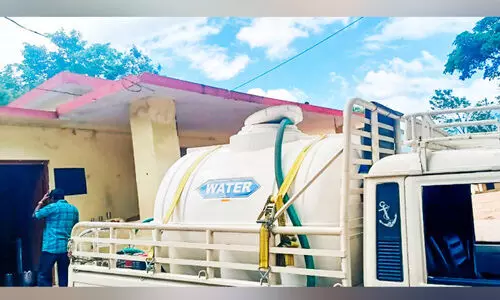 മ​റ​യൂ​ർ ഗ​വ. ഹൈ​സ്കൂ​ളി​ൽ കു​ടി​വെ​ള​ളം വി​ല​കൊ​ടു​ത്ത് വാ​ങ്ങ​ണം