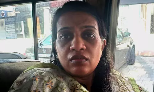 ഹണിട്രാപ്പ് കേസിൽ യുവതി അറസ്റ്റിൽ; ജാമ്യത്തിൽ വിട്ടു