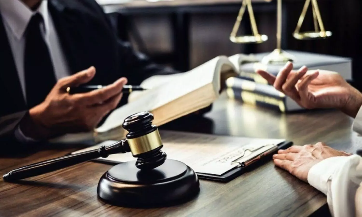 സ്‌പെഷൽ പബ്ലിക് പ്രോസിക്യൂട്ടർമാരുടെ വേതനം 70,000 രൂ​പ​യാ​ക്കാ​ൻ​ മ​ന്ത്രി​സ​ഭ തീ​രു​മാ​നം