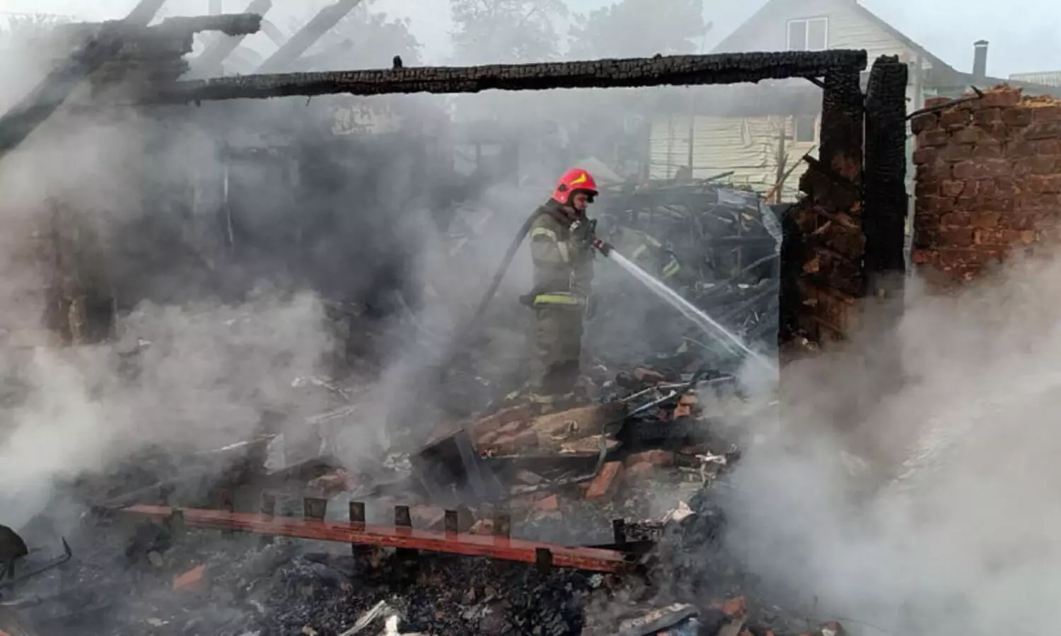 തിരിച്ചടിച്ച് റഷ്യ; യുക്രെയ്നിൽ അഞ്ച് മരണം, ആക്രമണം ട്രംപ്-പുടിൻ സംഭാഷണത്തിനു പിന്നാലെ