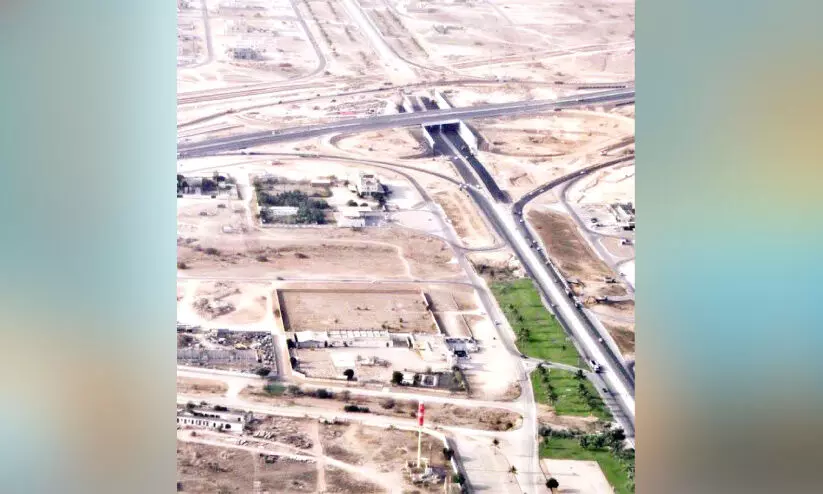 ഇ​ത്തീ​ൻ ട​ണ​ൽ പാ​ത ഒ​രു​ഭാ​ഗം തു​റ​ന്നു