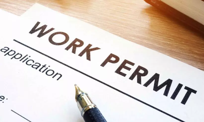 തൊ​ഴി​ൽ വി​സ പെ​ർ​മി​റ്റു​ക​ളു​ടെ ഫീ​സ് ഇ​ള​വു​ക​ൾ അ​വ​സാ​നി​പ്പി​ച്ചു