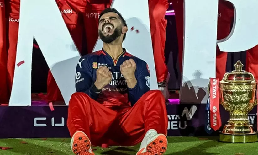 കിരീടത്തിനായി കോഹ്ലി കാത്തിരുന്നത് 18 വർഷം മാത്രം; സചിൻ അതിലേറെ സമയം കാത്തിരുന്നു -സെവാഗ് കിരീടത്തിനായി കോഹ്ലി കാത്തിരുന്നത് 18 വർഷം മാത്രം; സചിൻ അതിലേറെ സമയം കാത്തിരുന്നു -സെവാഗ്