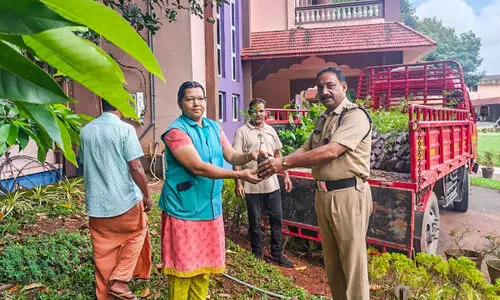 മലിനീകരണത്തിനെതിരെ വൃക്ഷയജ്ഞം; ജി​ല്ല​യി​ൽ വെ​ച്ചു​പി​ടി​പ്പി​ക്കു​ന്ന​ത്​ ഒ​രുല​ക്ഷം ആ​ര്യ​വേ​പ്പി​ന്‍ തൈ​കൾ