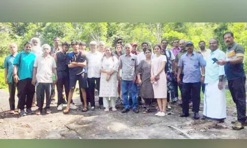 കാ​ട് കാ​ണാ​നി​റ​ങ്ങി​യ സം​ഘ​ത്തി​ന് മൂ​ന്ന് പ​തി​റ്റാ​ണ്ടി​ന്റെ ഹ​രി​ത​ശോ​ഭ
