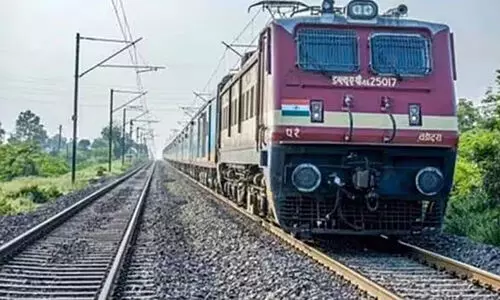 ത​ത്കാ​ൽ ടി​ക്ക​റ്റ് ബു​ക്കി​ങ്ങി​ന് ഇ-​ആ​ധാ​ർ വെ​രി​ഫി​ക്കേ​ഷ​ൻ നി​ർ​ബ​ന്ധ​മാ​ക്കു​ന്നു