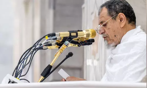 ലോ​ക​ത്തോ​ട്​​ അ​റ​ഫ​യു​ടെ ആ​ഹ്വാ​നം; നീതിയിലും ഭക്തിയിലും സഹകരിക്കുക