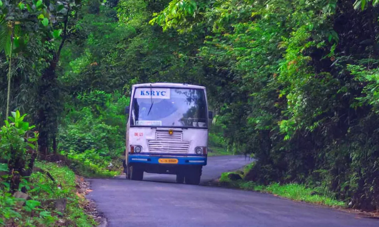 കെ.എസ്​.ആർ.ടി.സിയും സ്​മാർട്ടായി ഇനി ടിക്കറ്റിന്​ പണം ​​വേണ്ട