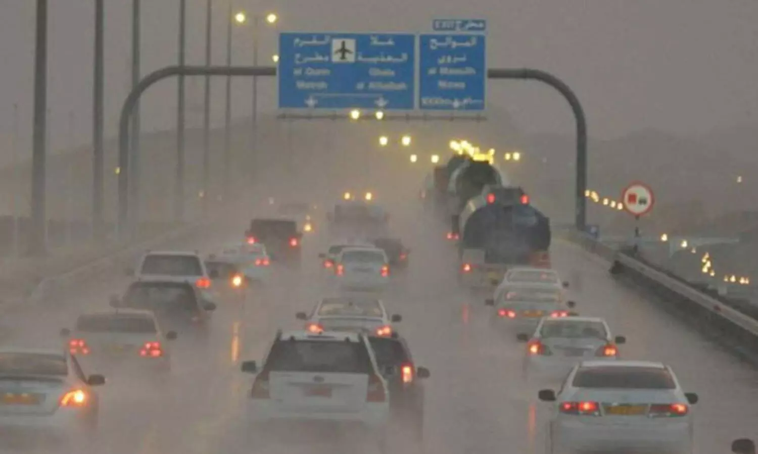 ഈ​ദ് ദി​ന​ത്തി​ൽ വി​വി​ധ പ്ര​ദേ​ശ​ങ്ങ​ളി​ൽ മ​ഴ