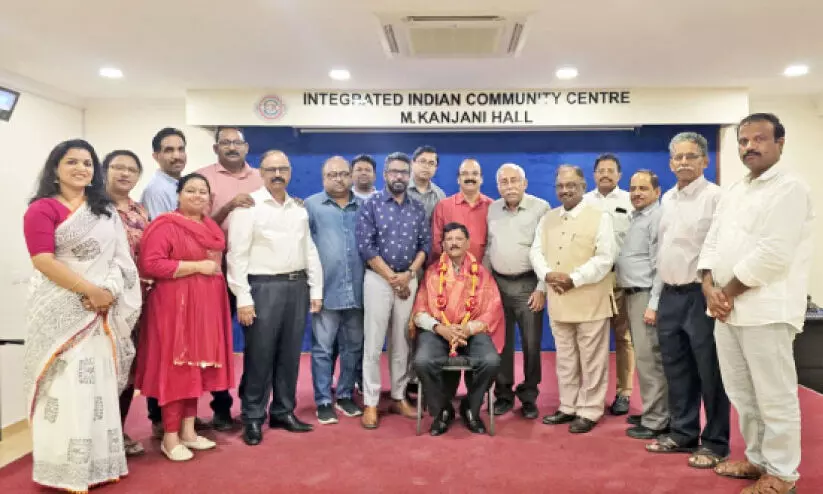 ദിവാകർ പൂജാരിയെ ഐ.സി.ബി.എഫ് ആദരിച്ചു ദിവാകർ പൂജാരിയെ ഐ.സി.ബി.എഫ് ആദരിച്ചു