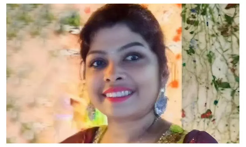 ഇതുവരെ 10 ജില്ലകളിലായി 12 വിവാഹം; അടുത്ത വിവാഹത്തിന് ഒരുങ്ങിനിൽക്കവെ യുവതി പിടിയിലായി