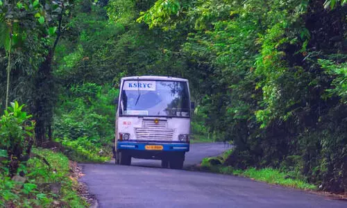 കീ​ശ​കീ​റാ​തെ കാ​ടു​കണ്ട് മ​ല​കേ​റി പോ​കാം; ഓ​ണം ക​ള​റാ​ക്കാം
