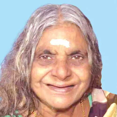 രാ​ധ അ​മ്മ